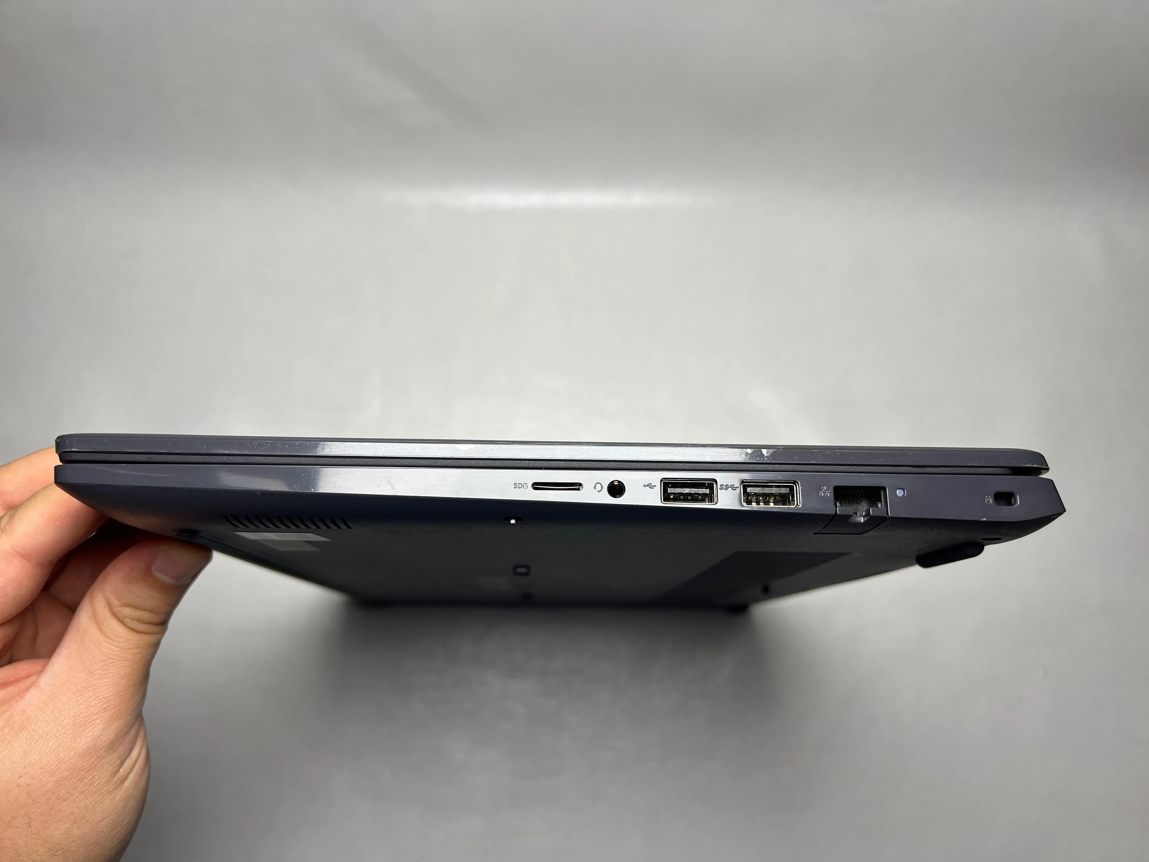 Dell Latitude 3510 &mdash; şəkil 3