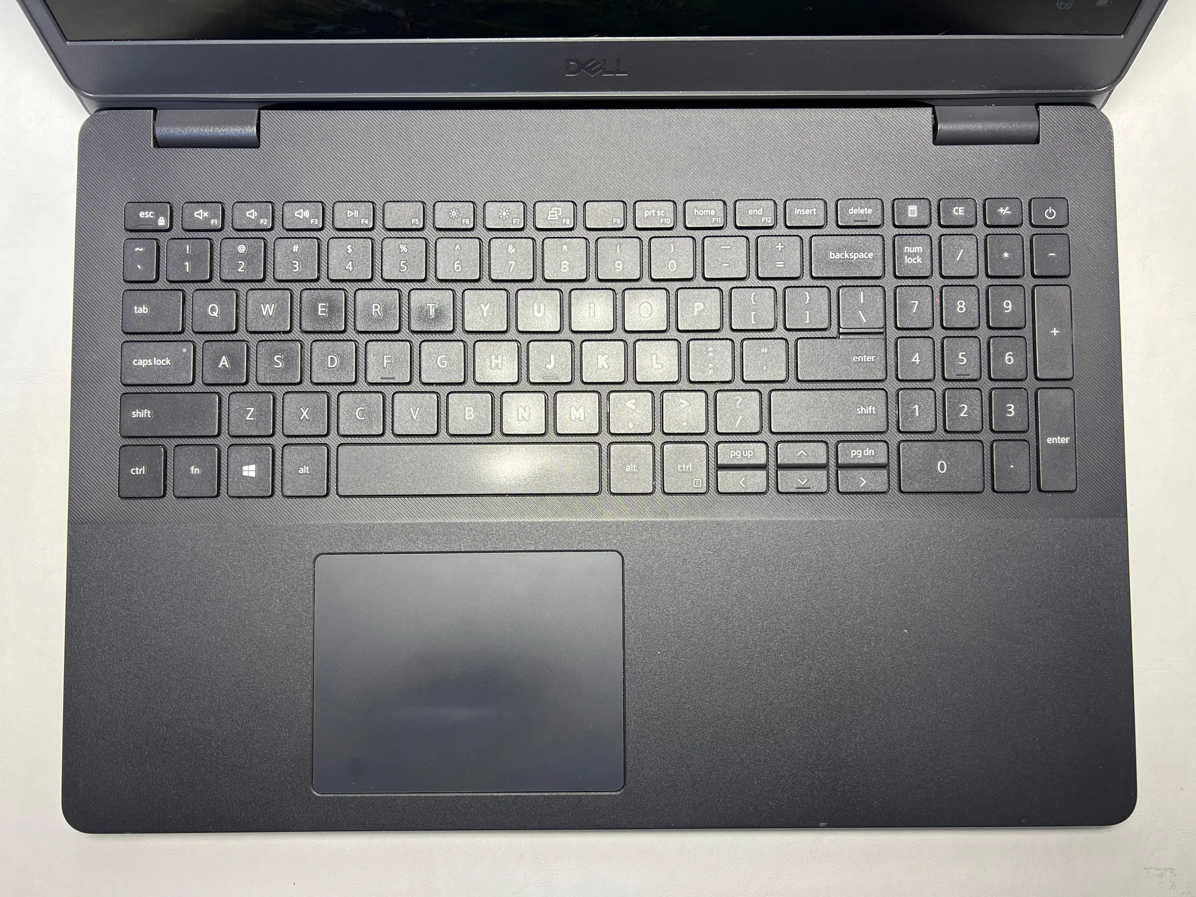 Dell Vostro 3400 &mdash; şəkil 1
