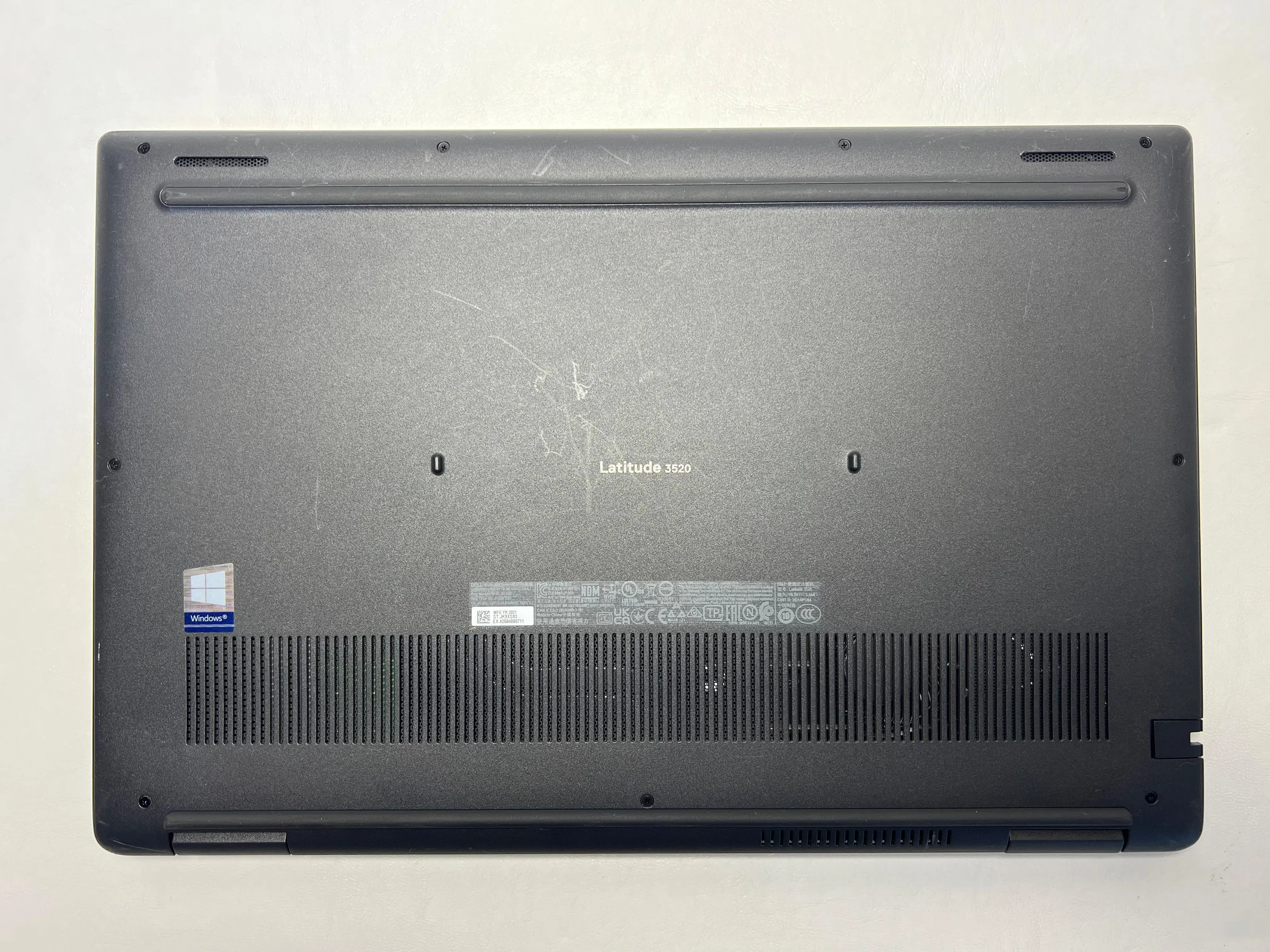 Dell Latitude 3520 &mdash; şəkil 3