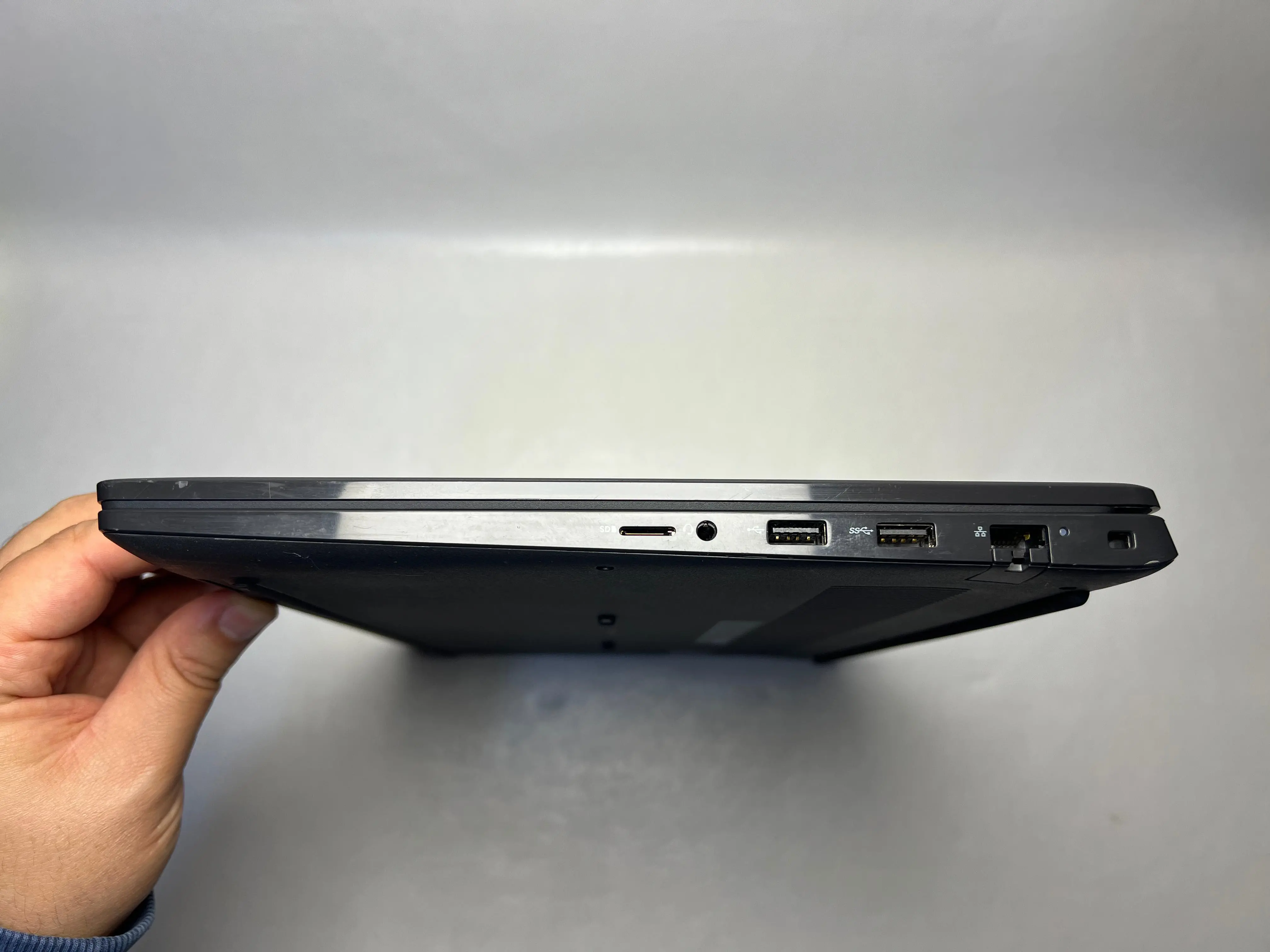 Dell Latitude 3520 &mdash; şəkil 5