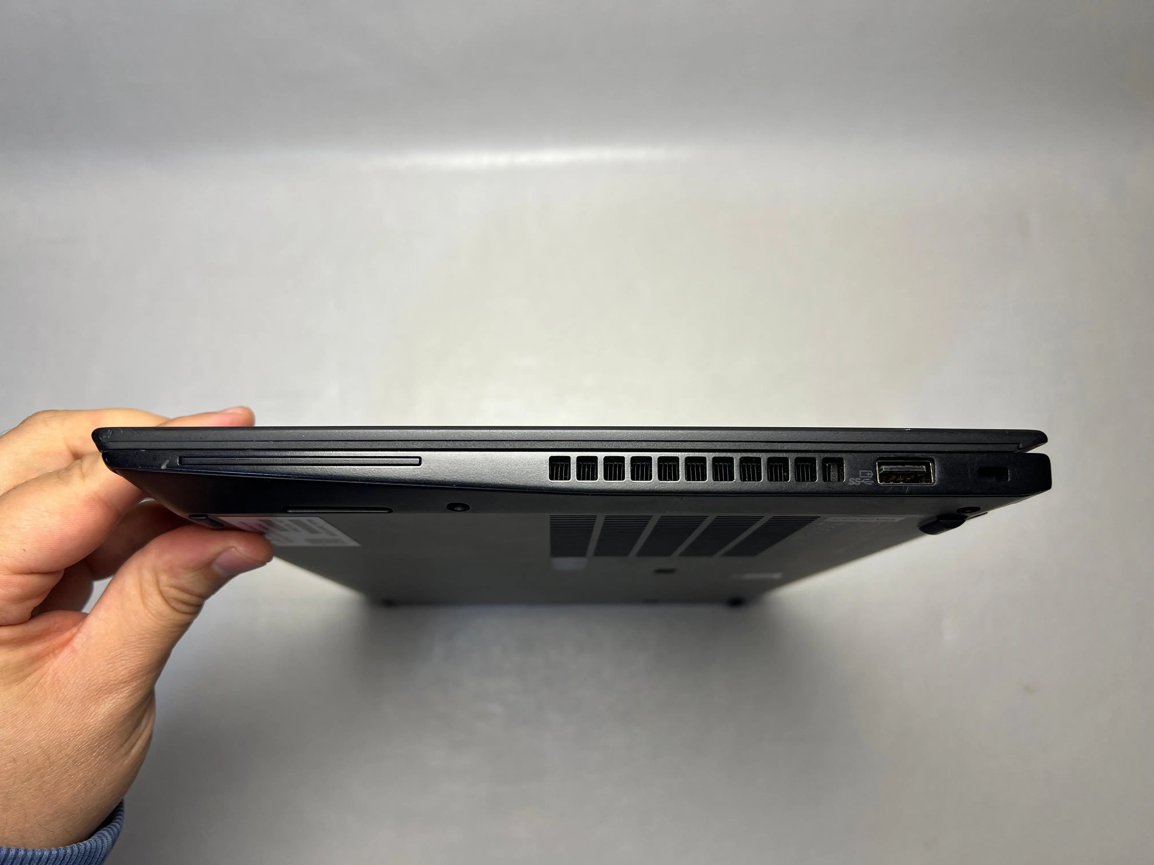 Lenovo ThinkPad T490s &mdash; şəkil 8