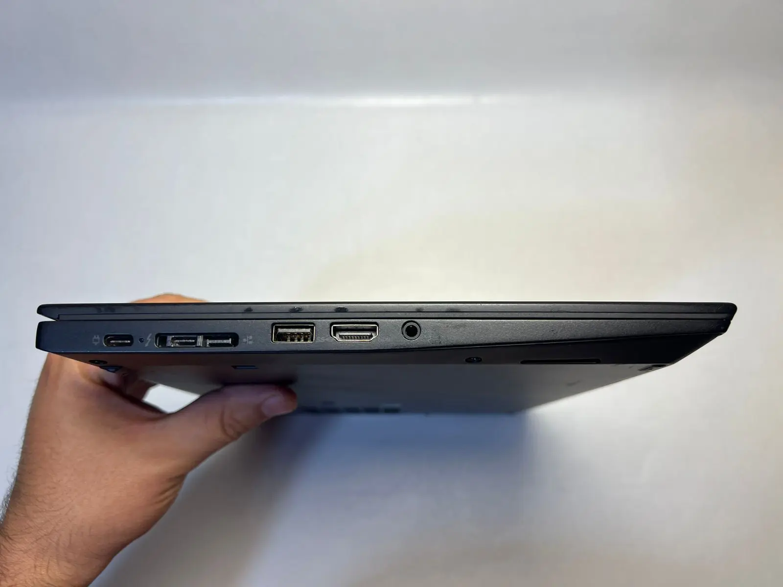 Lenovo ThinkPad T490s — şəkil 4