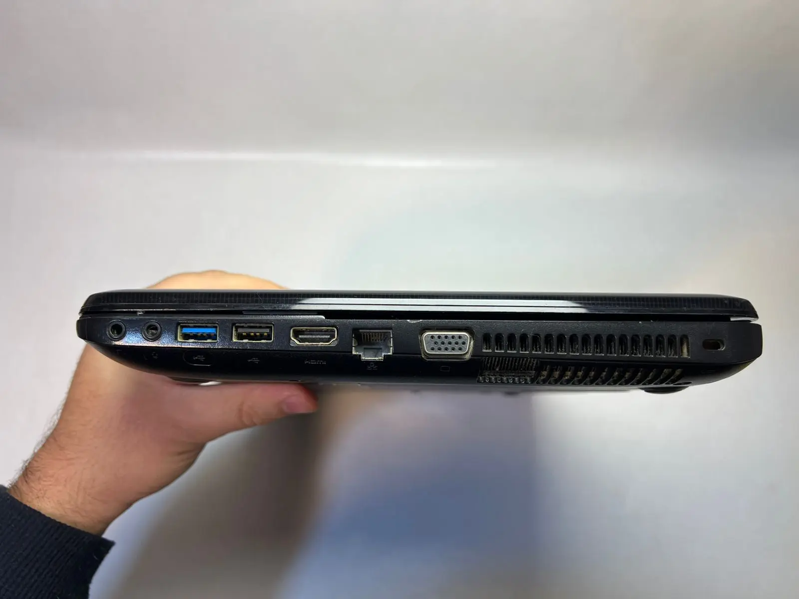 Toshiba Satellite C850-C072 &mdash; şəkil 5