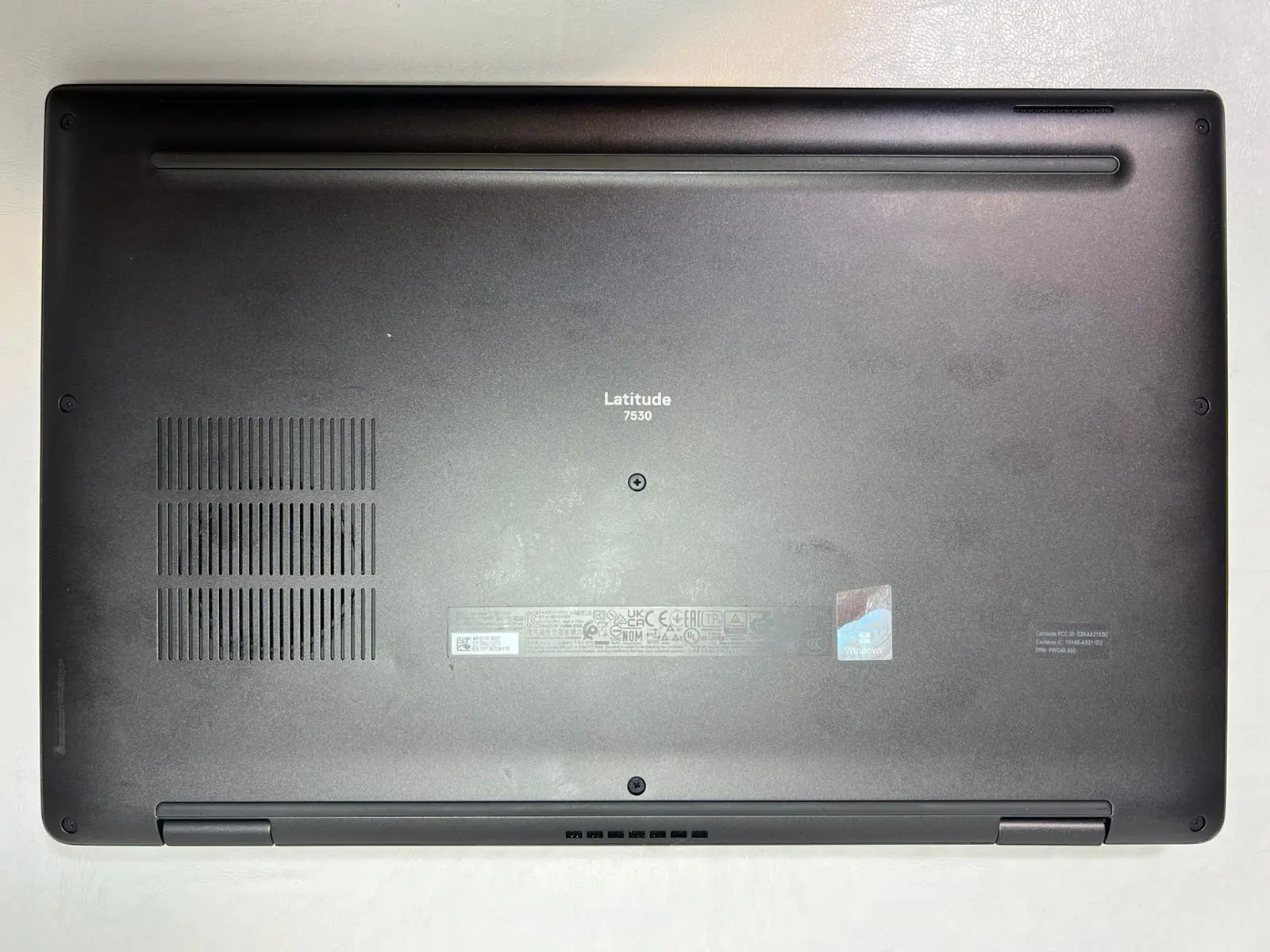 Dell Latitude 7530 &mdash; şəkil 3