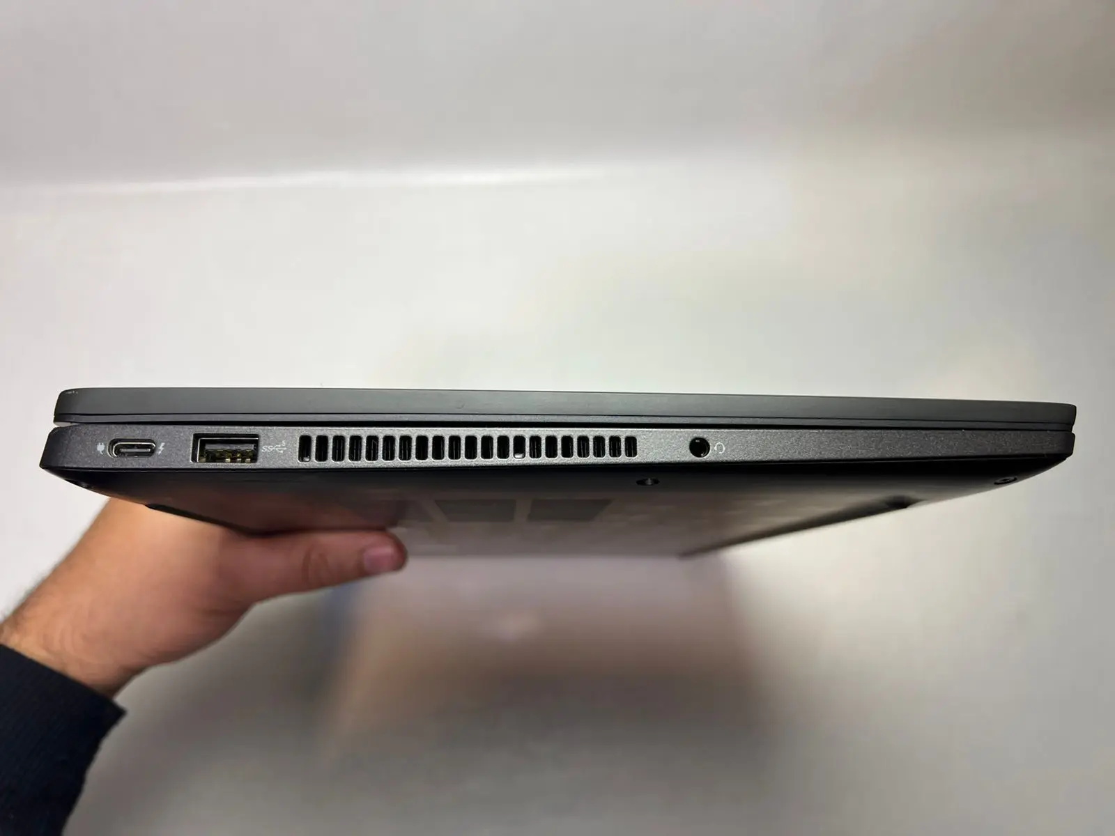 Dell Latitude 7530 &mdash; şəkil 5