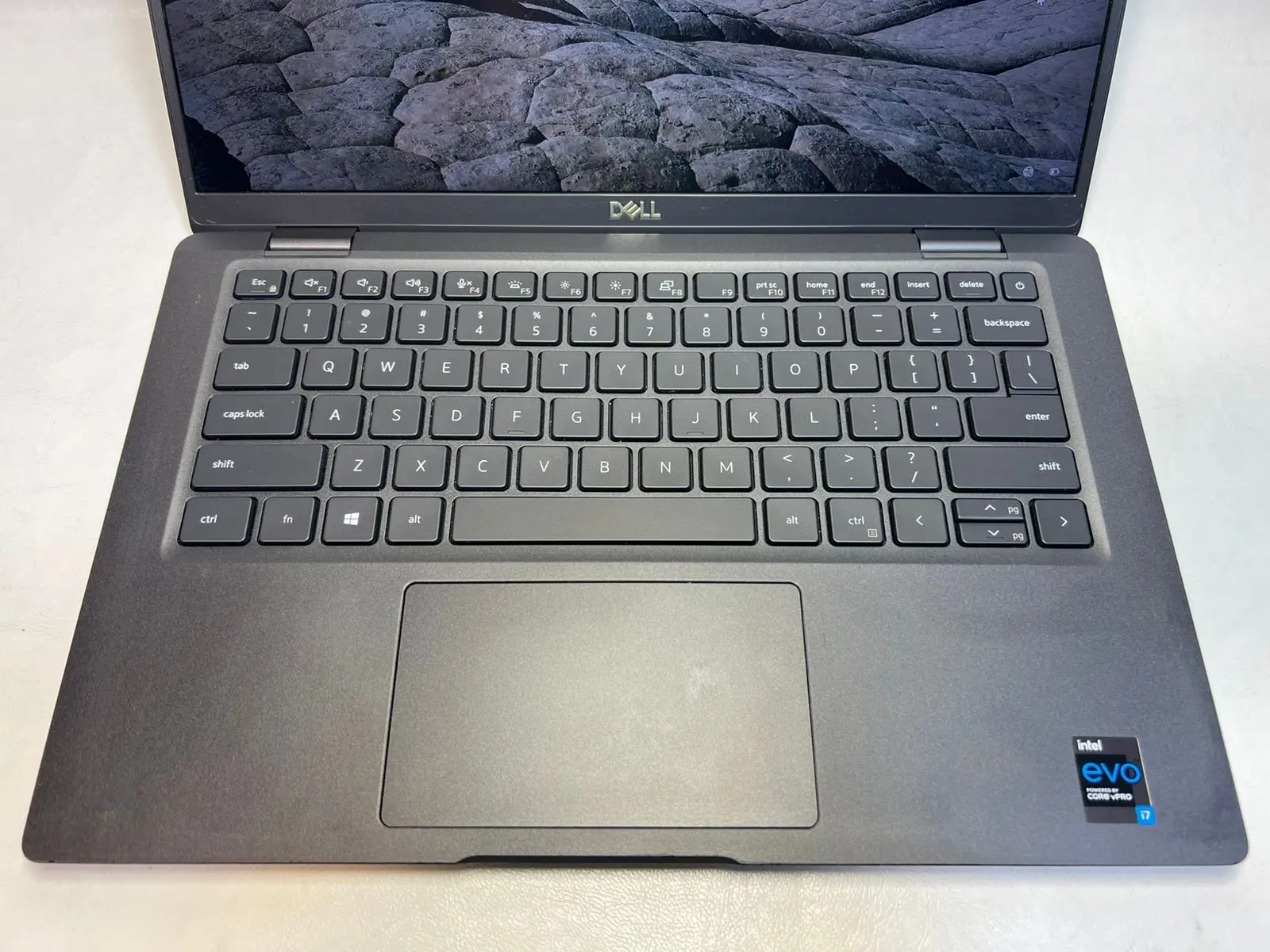 Dell Latityude 7420 &mdash; şəkil 1