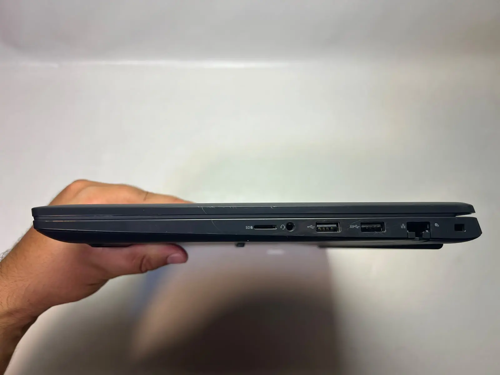 Dell Latitude 3520 &mdash; şəkil 5